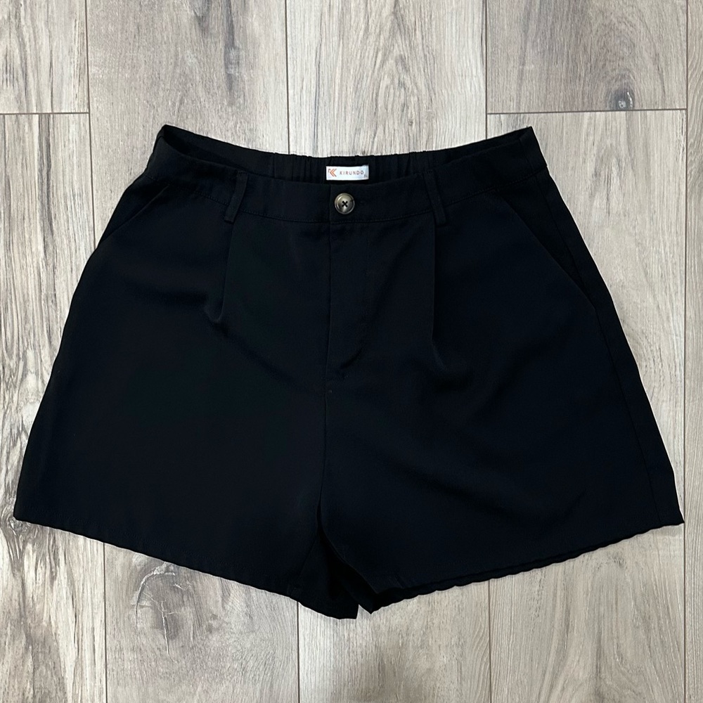 Black High Rise Pleated Wide Leg Tailored Trouser Shorts